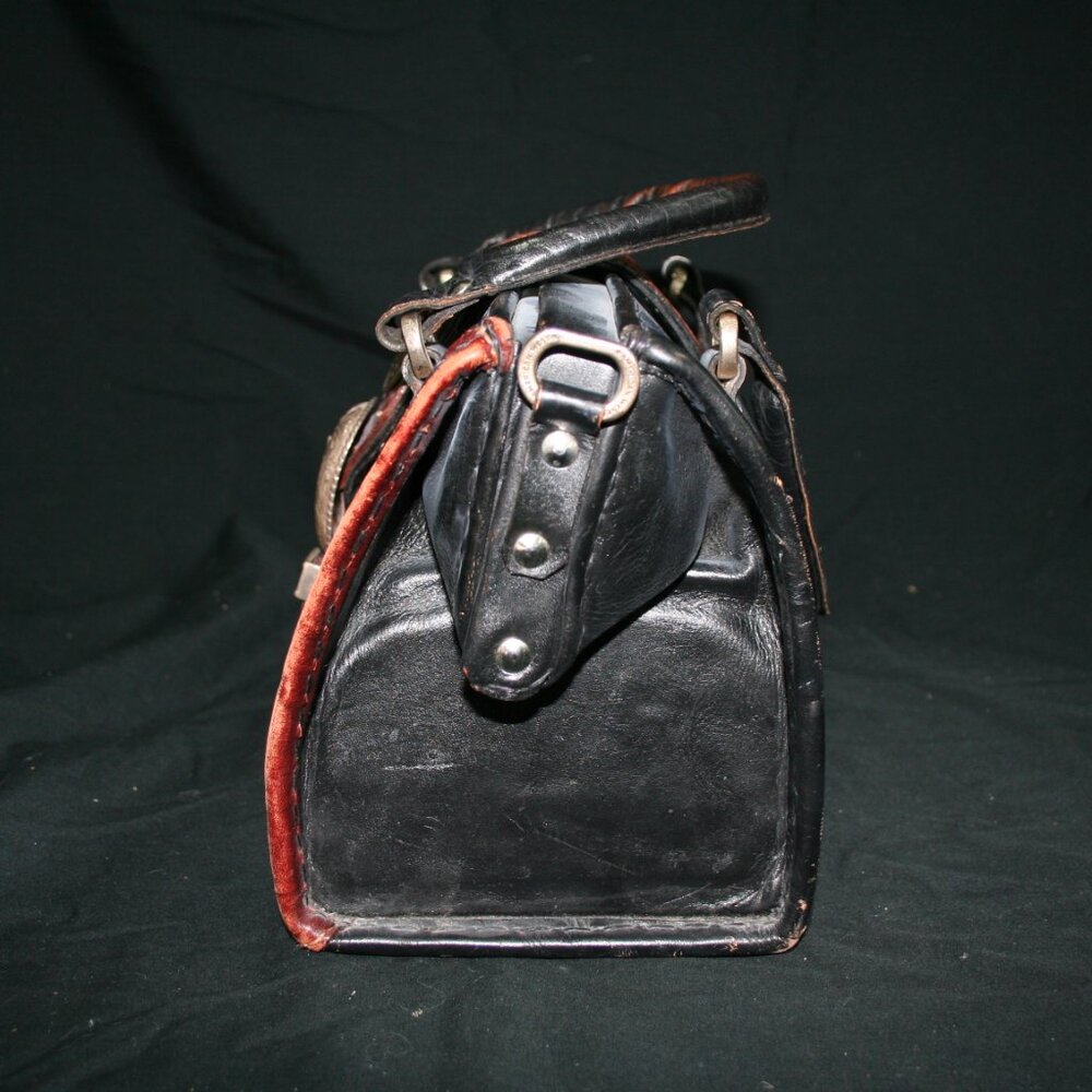 Vintage American West Black & Brown Tooled Doctors Bag - Picture 3 of 7